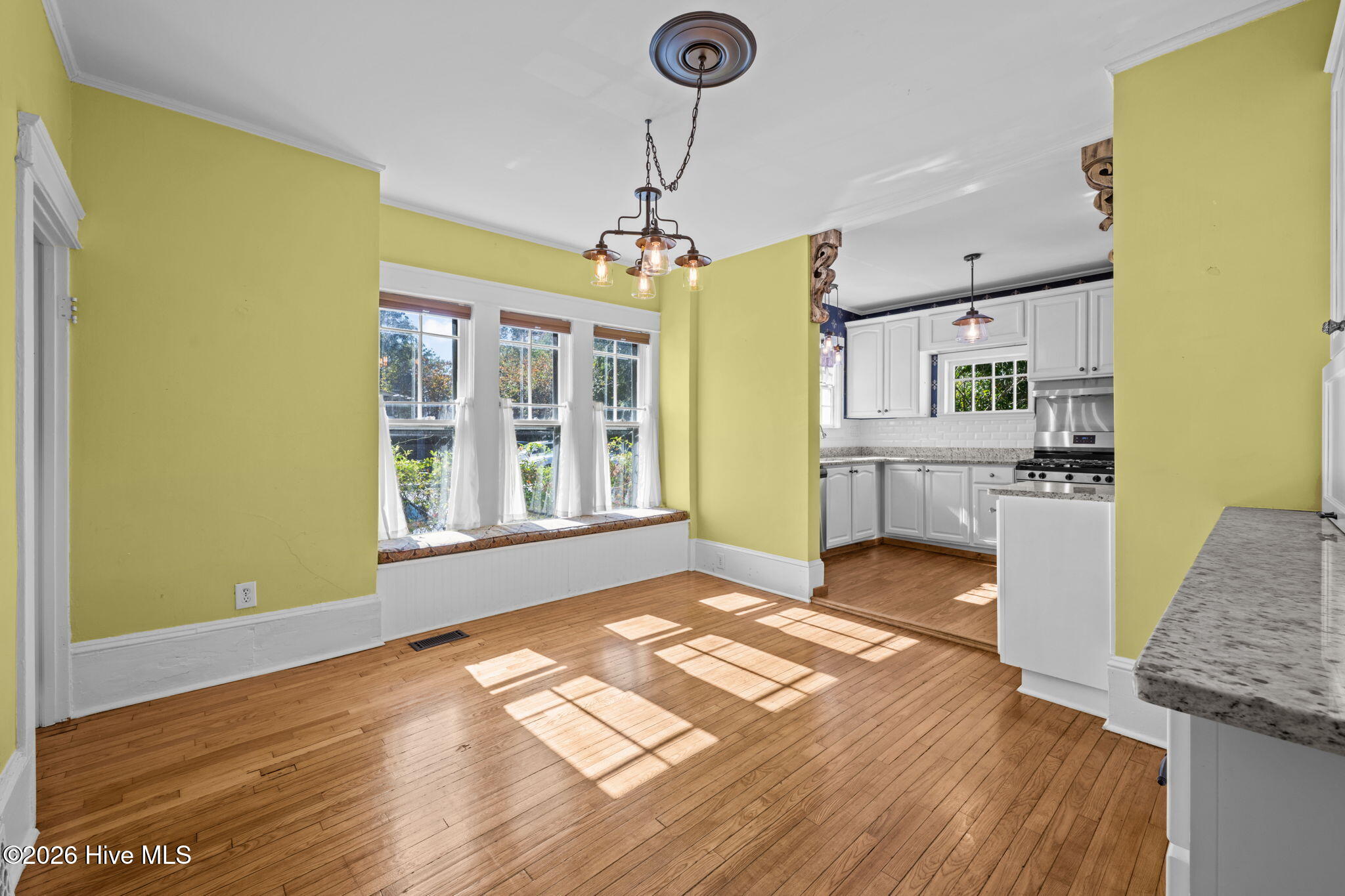 411 George Street New Bern, NC 28560 - Photo 9 of 76 Dining Area