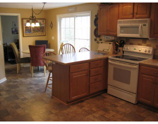62 Locust Street Raynham, MA 02767 - Photo 5 of 15 Gallery Image 5