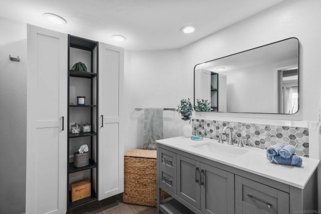 $820,000 | 528 Via De La Valle, Unit H, Solana Beach, CA 92075