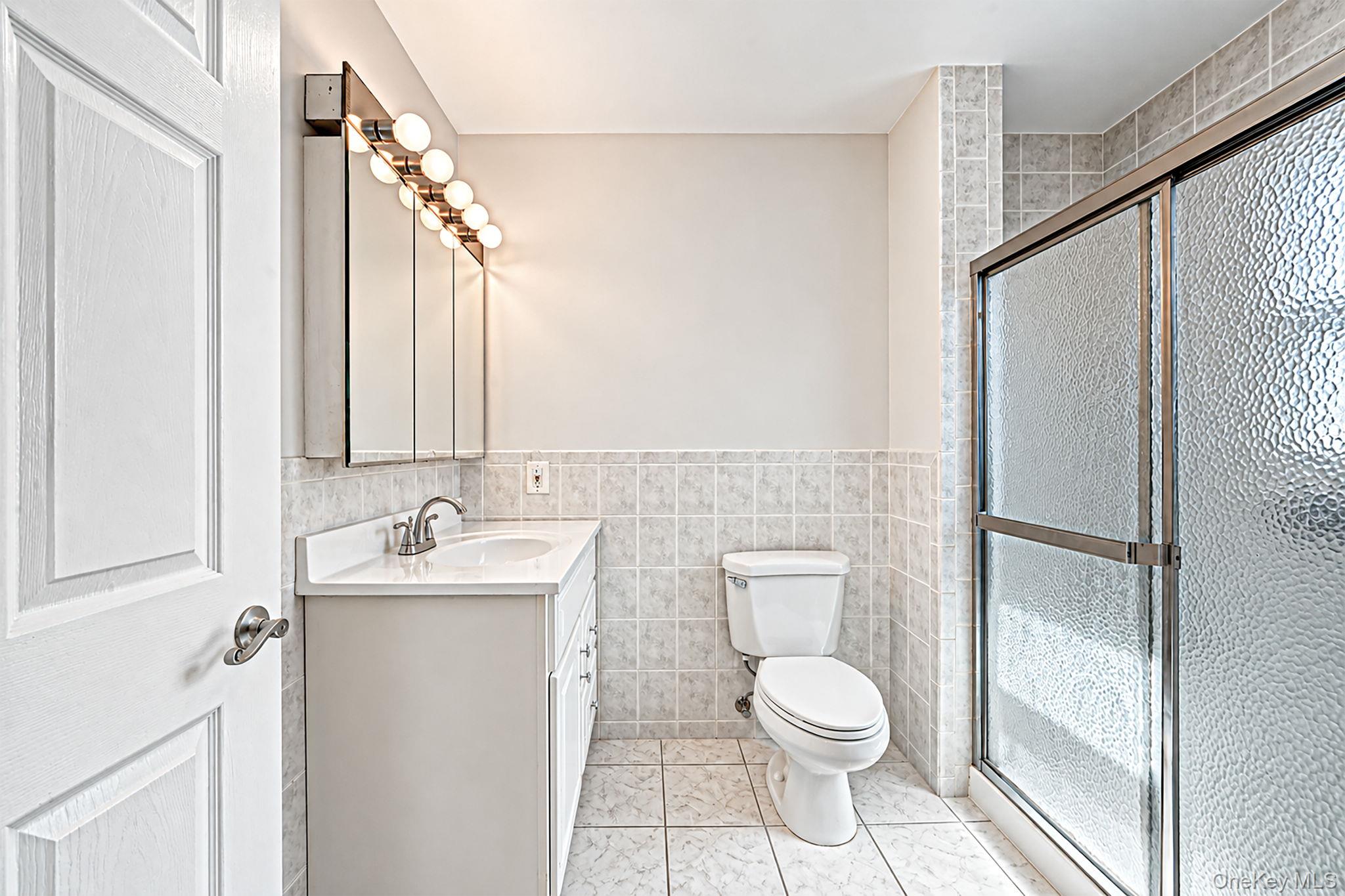 16 Salem Road Hicksville, NY 11801 - Photo 27 of 50 Gallery Image 27
