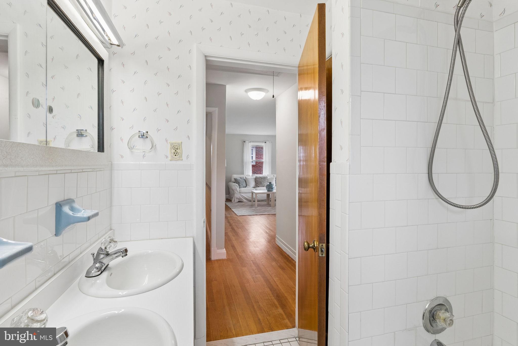 1713 Ranch Lane Dundalk, MD 21222 - Photo 20 of 38 Full Bathroom