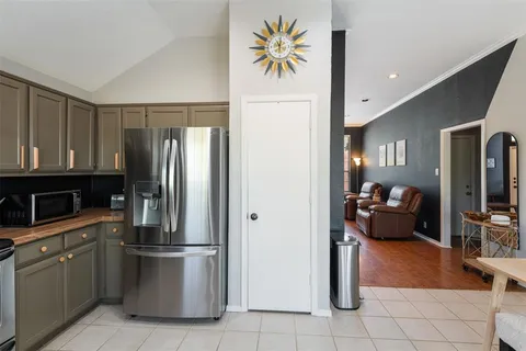 $314,999 | 304 West Windsor Drive, Denton, TX 76207