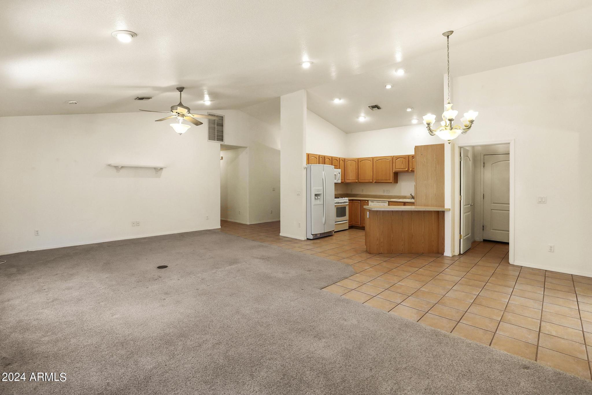 917 Landmark Trail Payson, AZ 85541 - Photo 14 of 40 Kitchen / Great Room