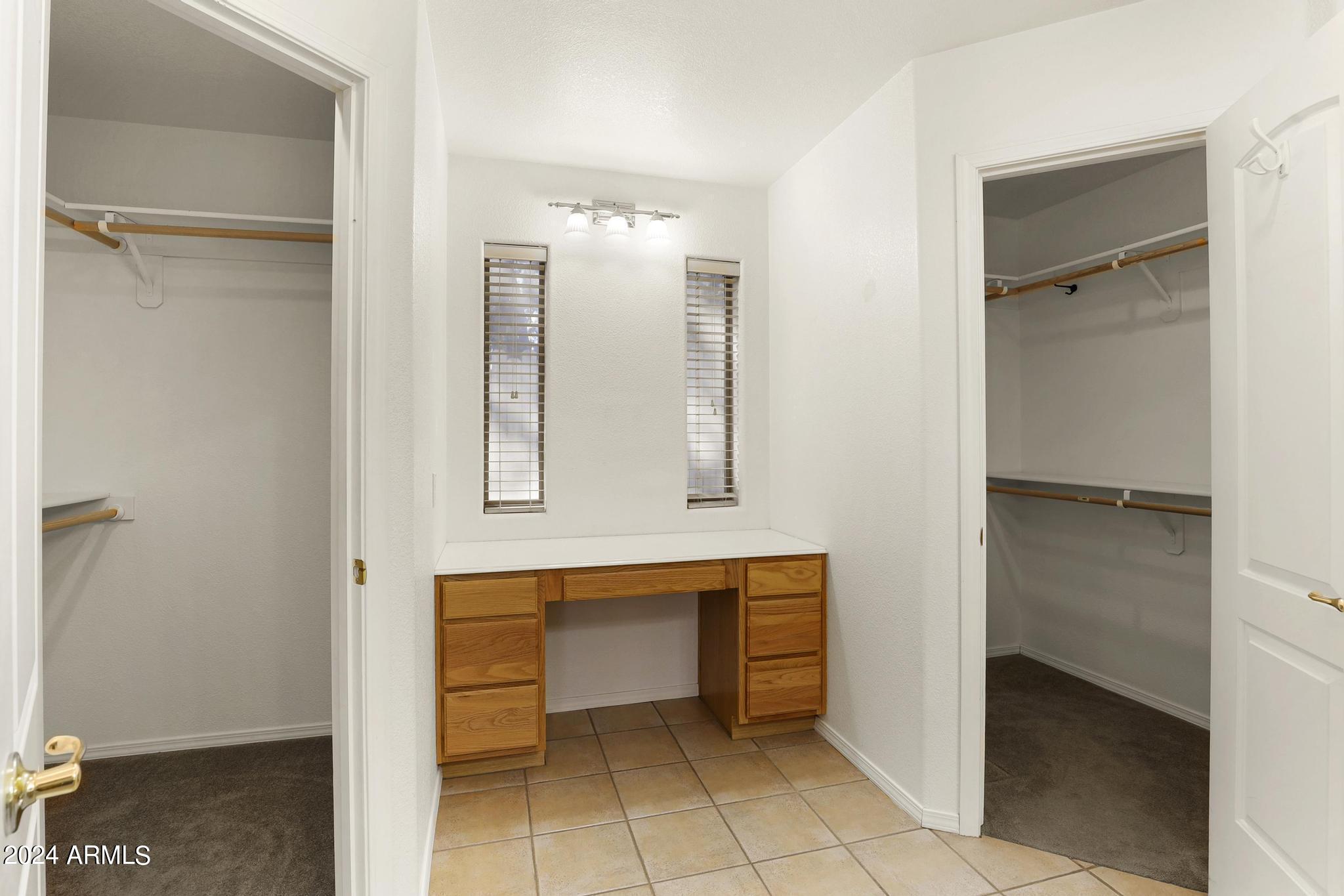 917 Landmark Trail Payson, AZ 85541 - Photo 23 of 40 Primary Bathroom Built In Vanity