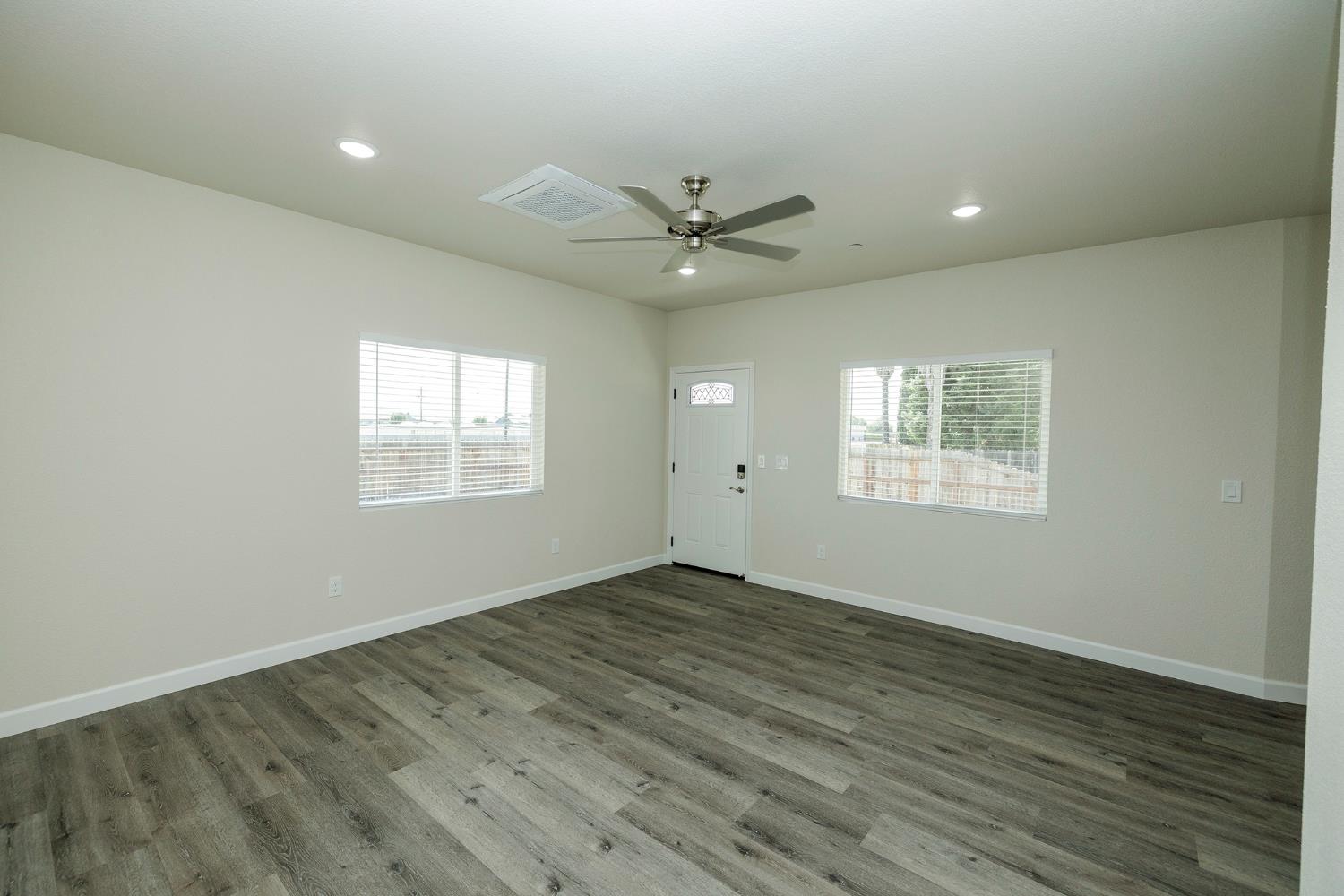 720 North 2nd Street Patterson, CA 95363 - Photo 32 of 84 Shared Living Room