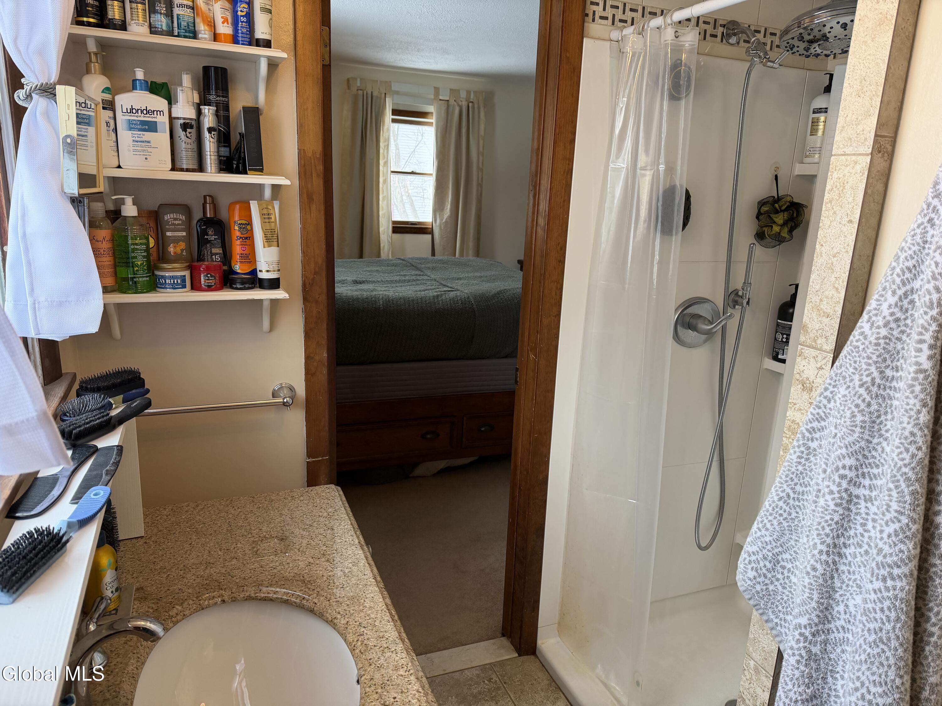 115 Hollywood Road Amsterdam, NY 12010 - Photo 14 of 22 IMG_0990