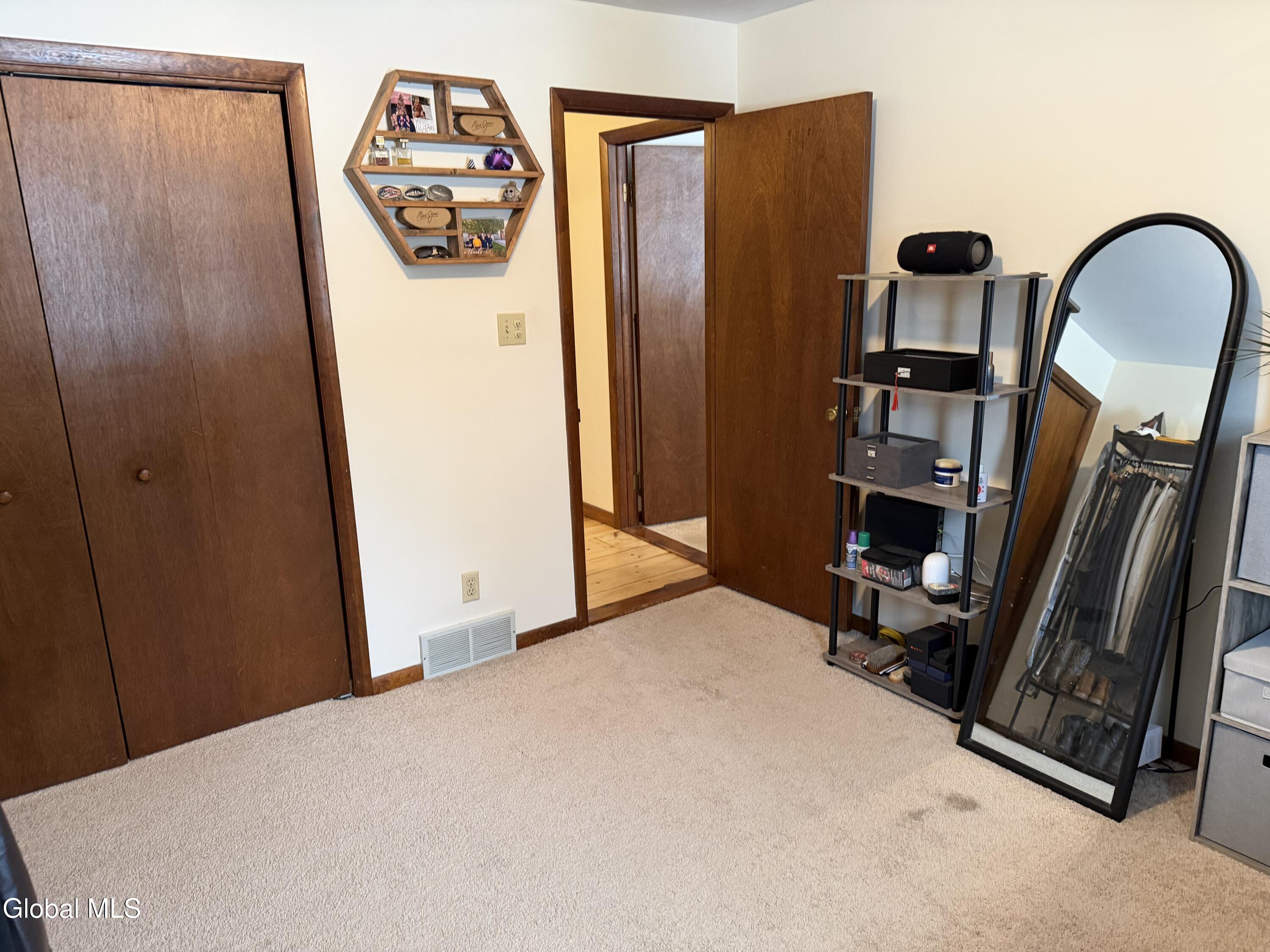 115 Hollywood Road Amsterdam, NY 12010 - Photo 15 of 22 IMG_0986