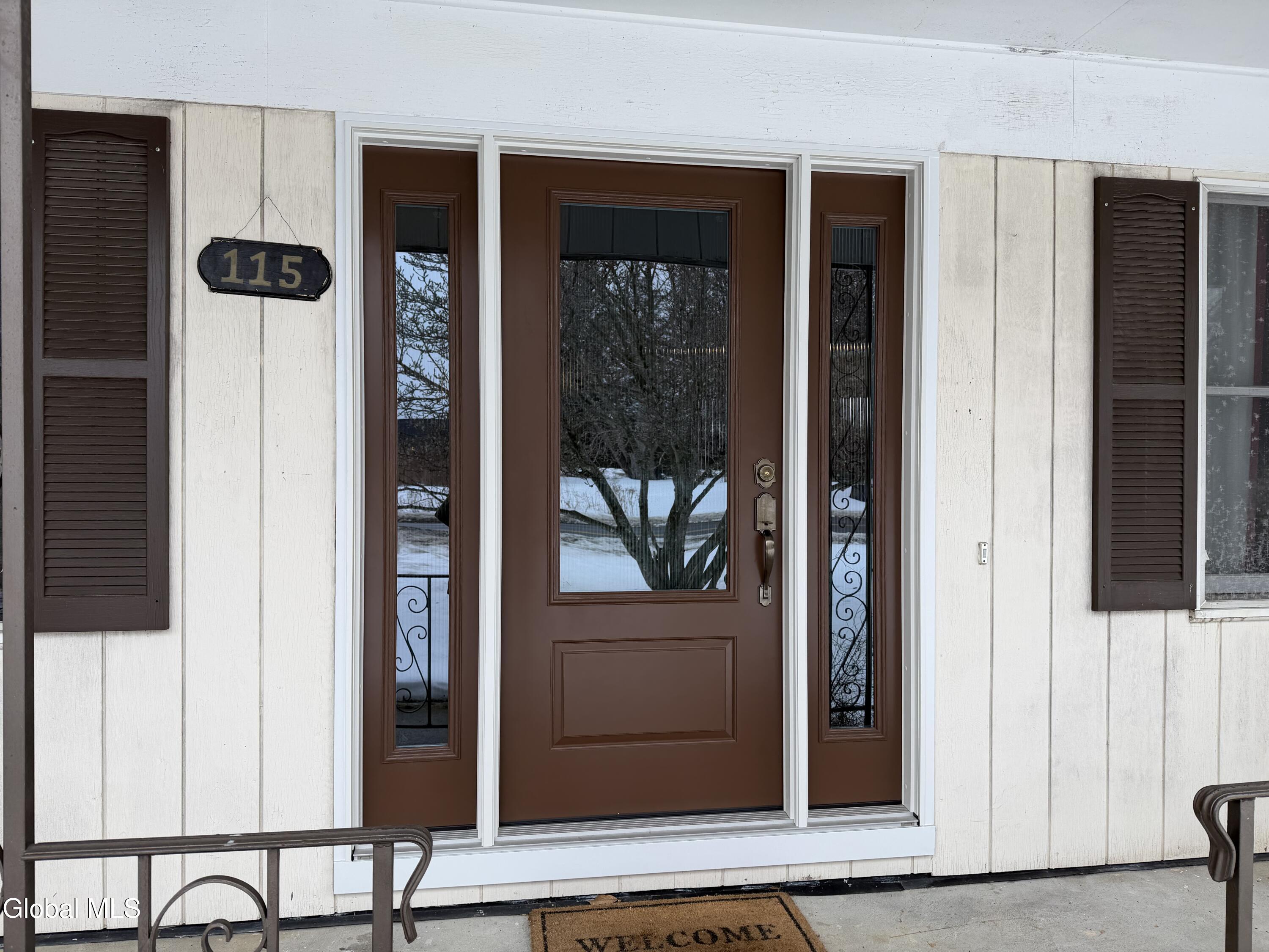 115 Hollywood Road Amsterdam, NY 12010 - Photo 5 of 22 IMG_1001