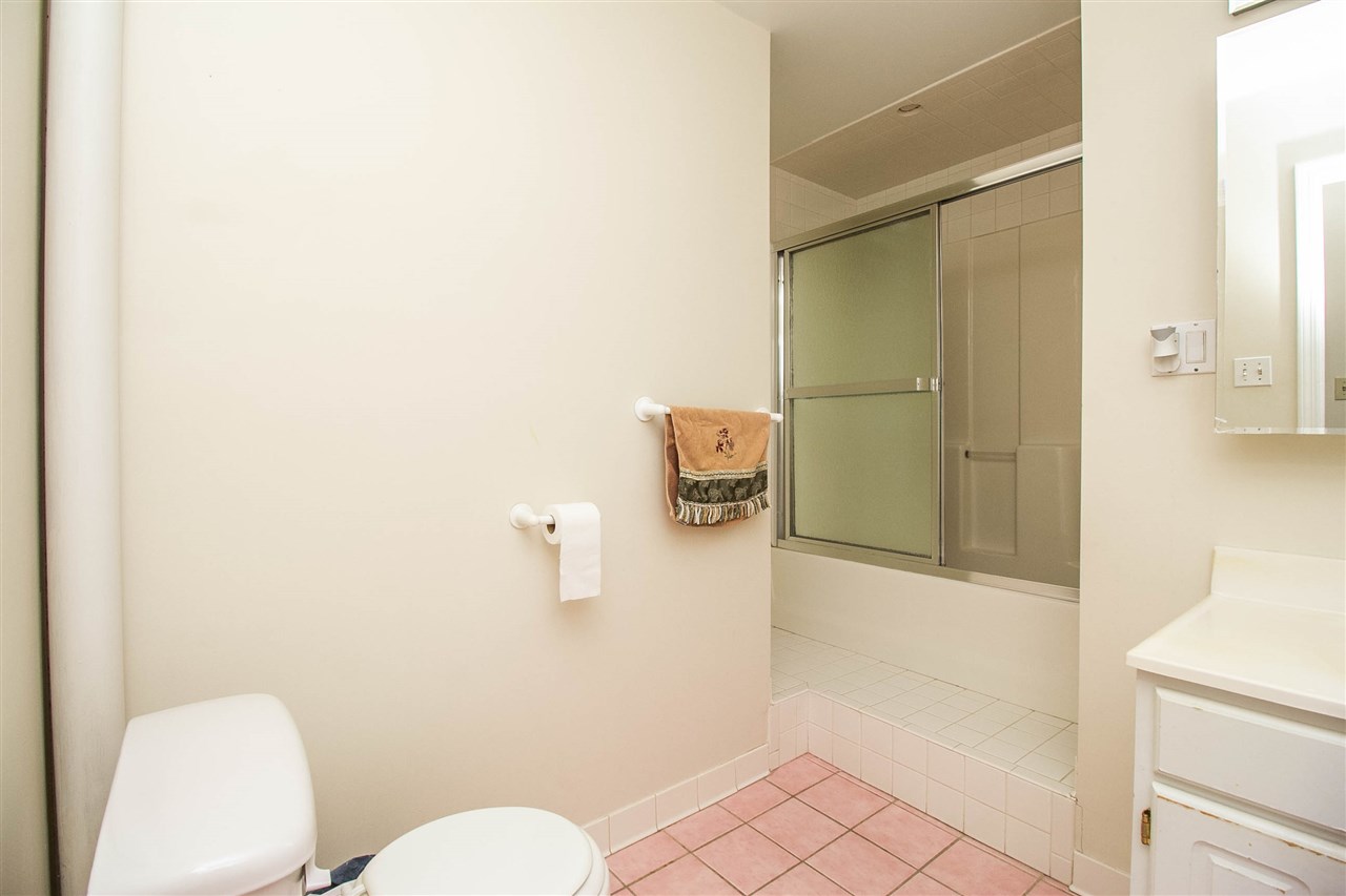 2090 Oakcrest Road Sterling Heights, MI 48310 - Photo 36 of 61 50031819-35.JPG