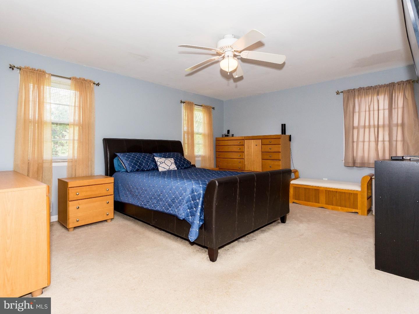 809 Heritage Road Cinnaminson, NJ 08077 - Photo 16 of 25 Gallery Image 16
