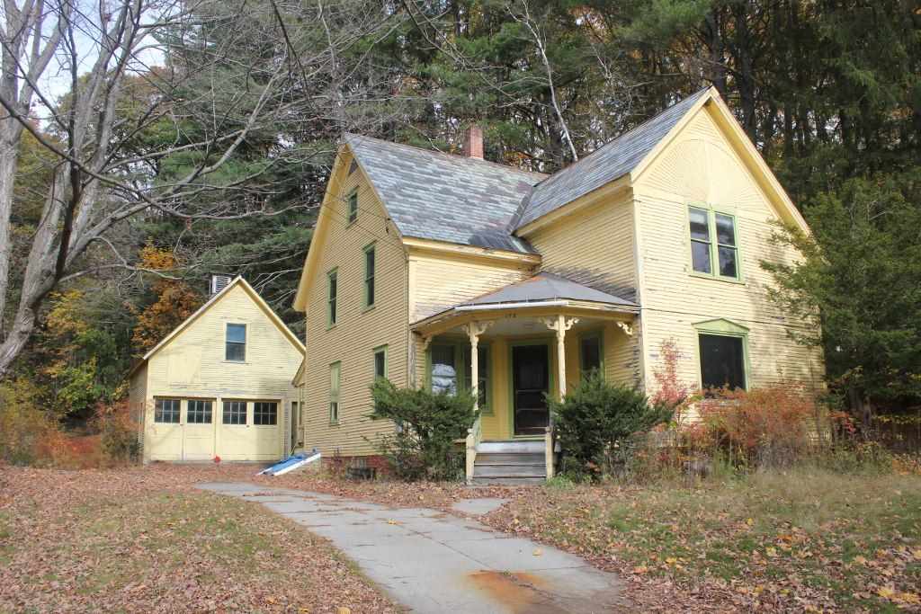 172 Summer Street Springfield, VT 05156 - Photo 1 of 17