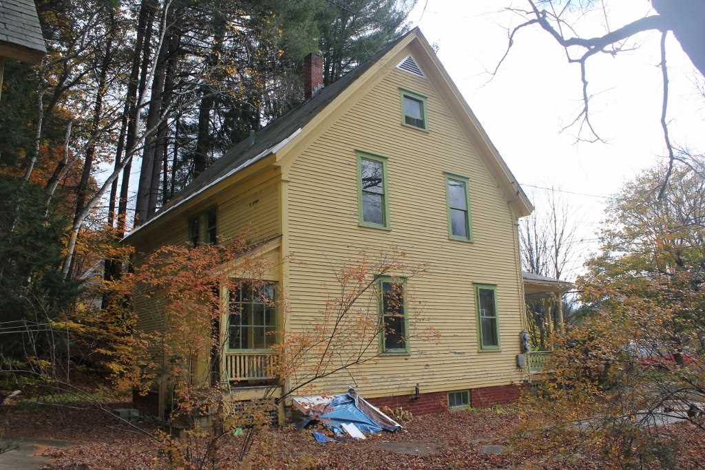 172 Summer Street Springfield, VT 05156 - Photo 3 of 17