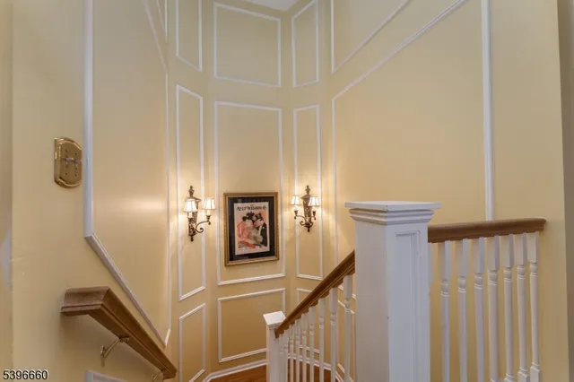 $999,900 | 6 Fawn Ridge Road, Lebanon, NJ 08833