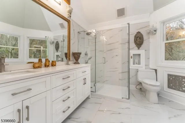 $999,900 | 6 Fawn Ridge Road, Lebanon, NJ 08833