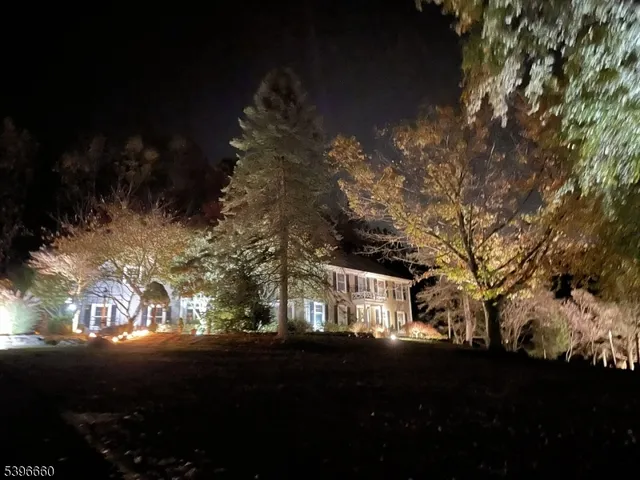 $999,900 | 6 Fawn Ridge Road, Lebanon, NJ 08833