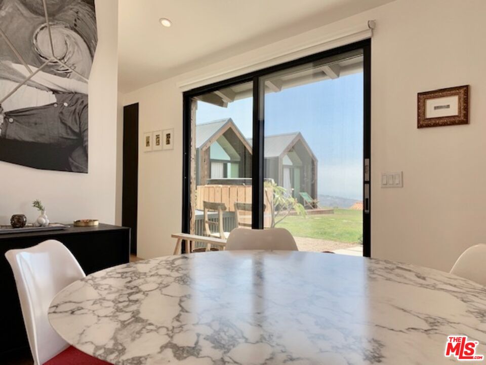 29910 Cuthbert Road Malibu, CA 90265 - Photo 15 of 22