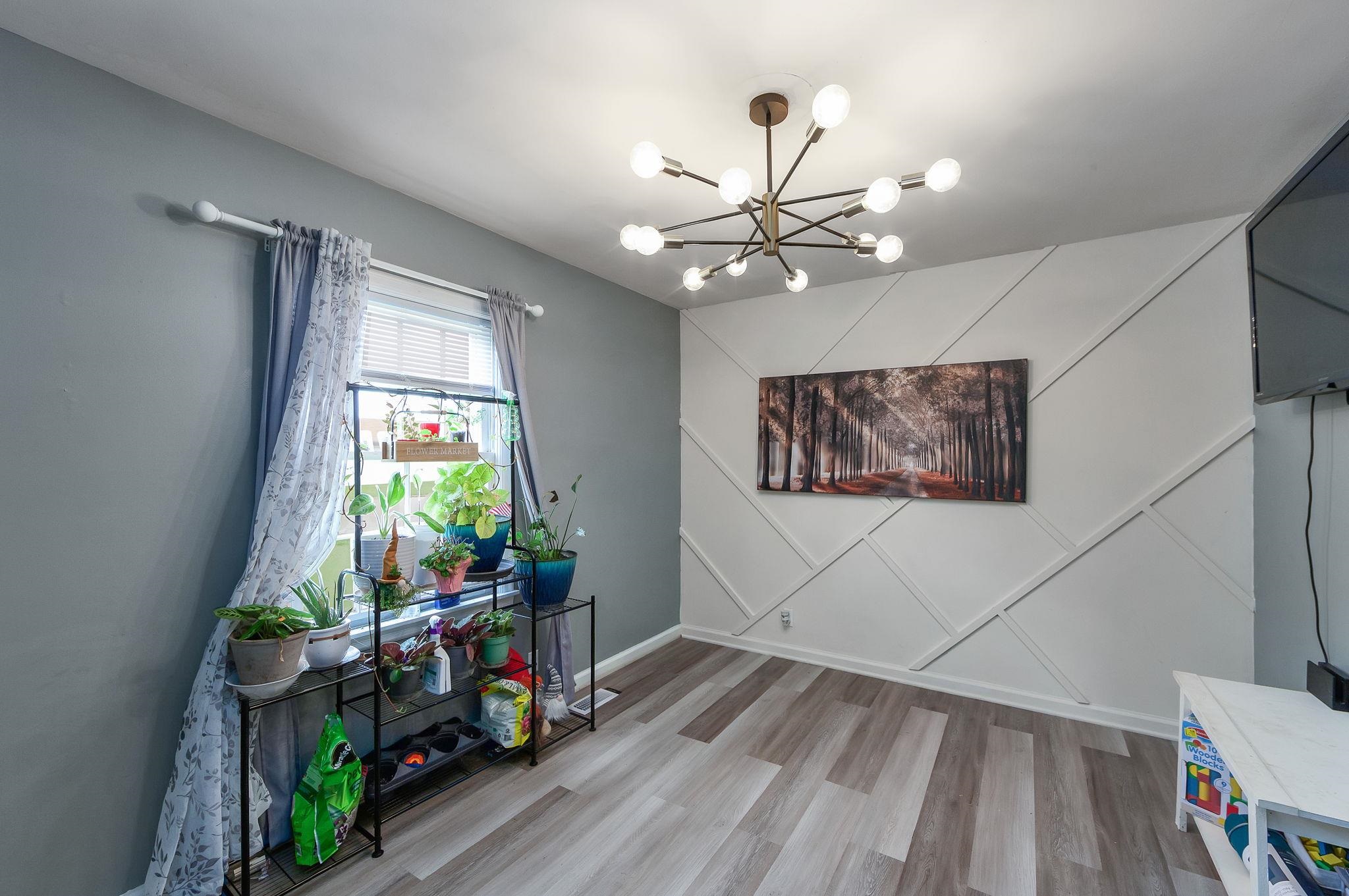 624 Ridgeway Drive Bolivar, TN 38008 - Photo 5 of 19 a view of an entryway with wooden floor