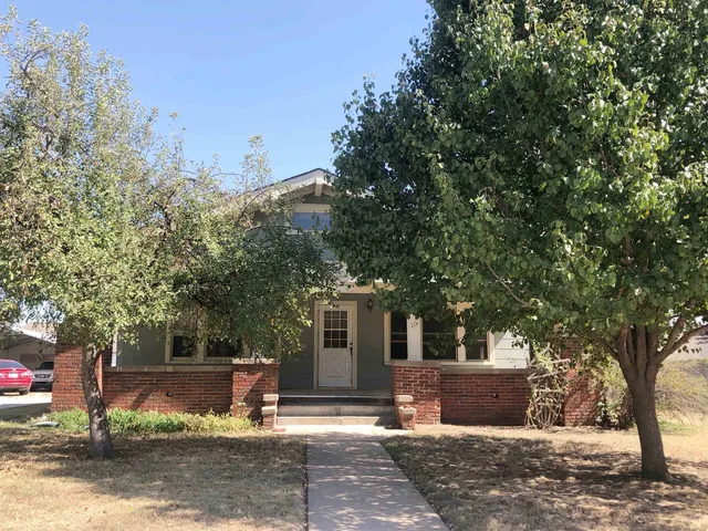 $62,000 | 423 North A Street, Wellington, KS 67152