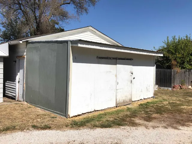 $62,000 | 423 North A Street, Wellington, KS 67152