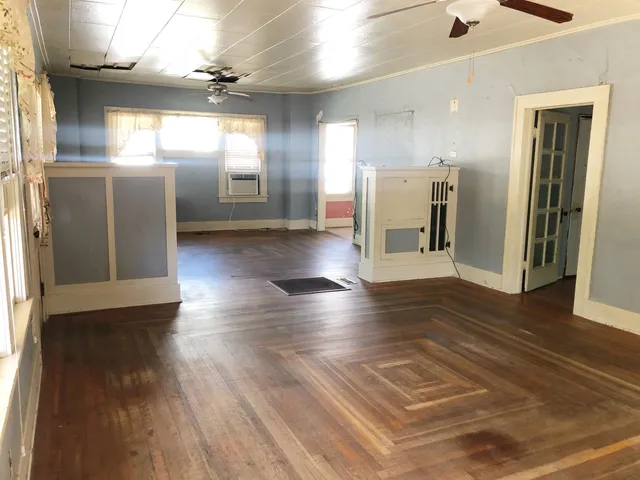 $62,000 | 423 North A Street, Wellington, KS 67152