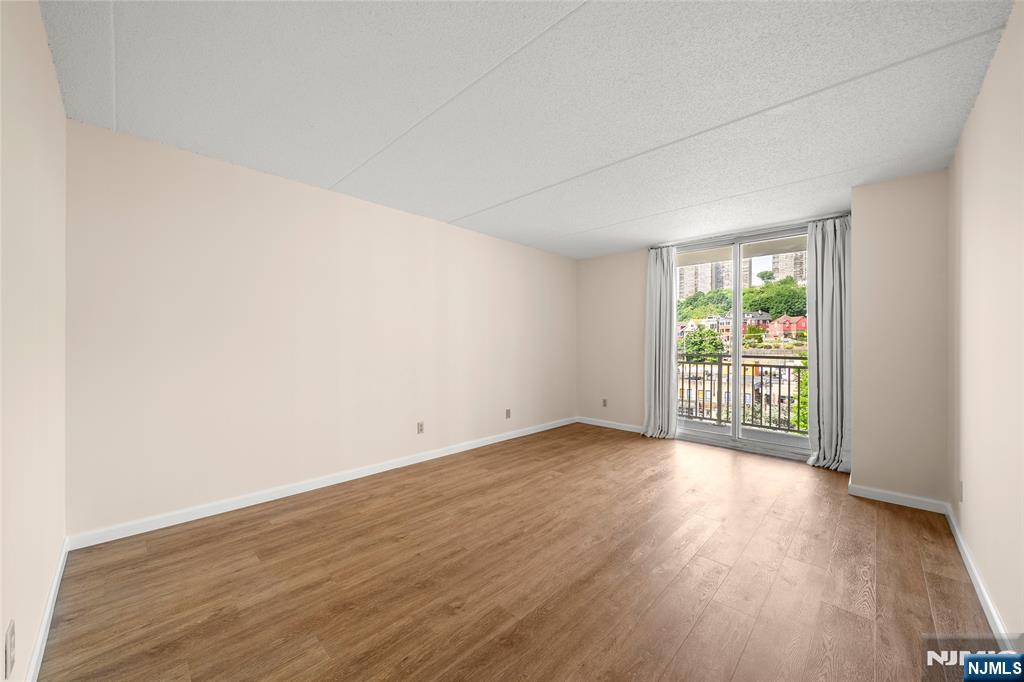 1077 River Road, Unit 606 Edgewater, NJ 07020 - Photo 15 of 23
