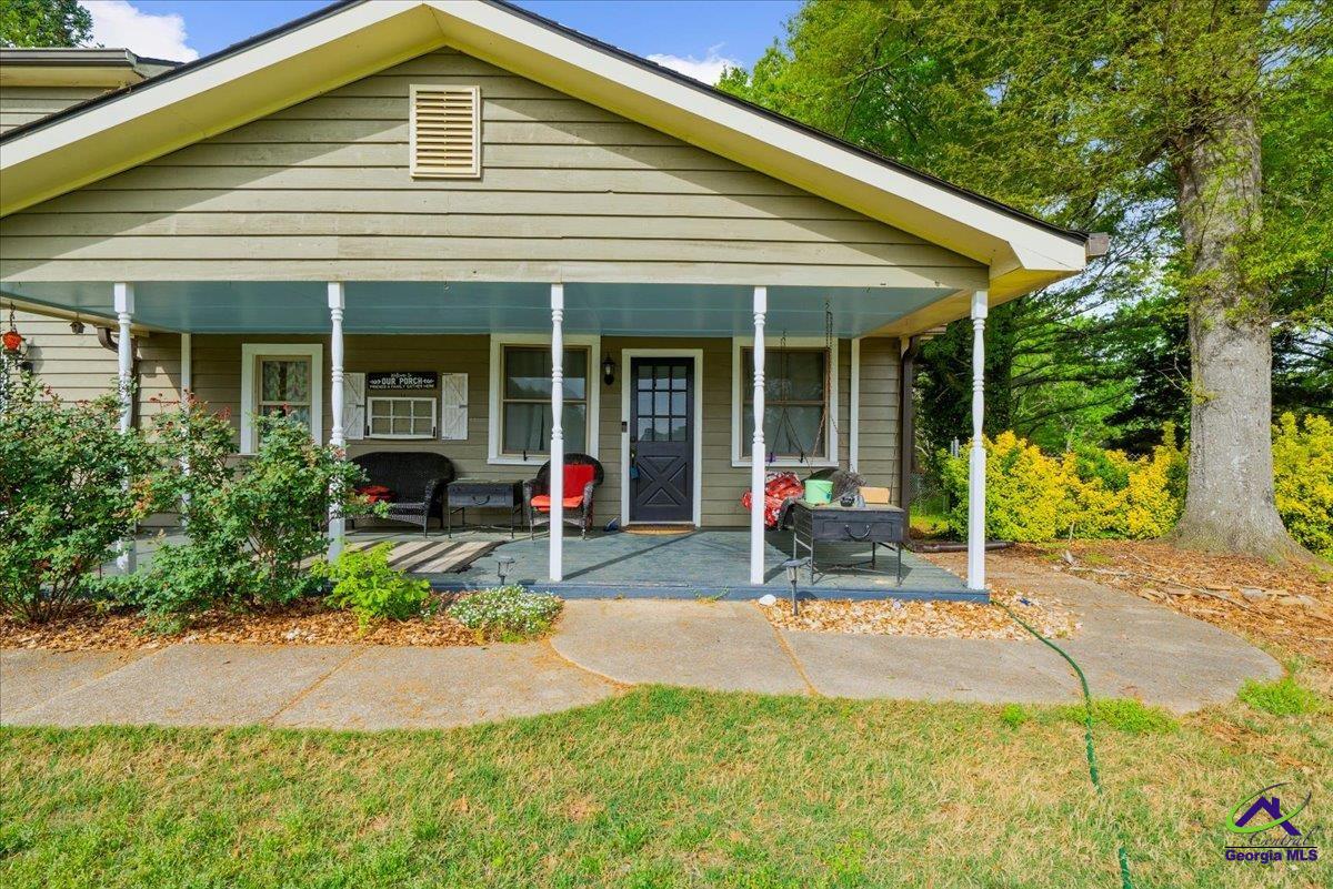 4656 Bryant Road Snellville, GA 30039 - Photo 3 of 48 Gallery Image 3