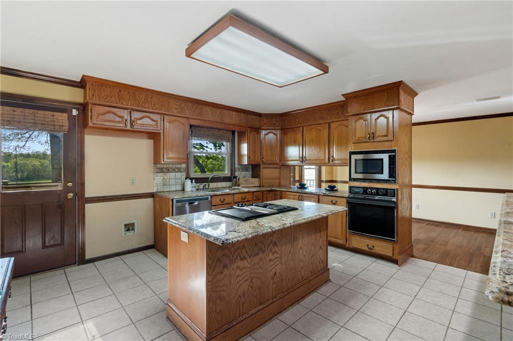 15670 Bethel Ave Extension Midland, NC 28107 - Photo 14 of 40