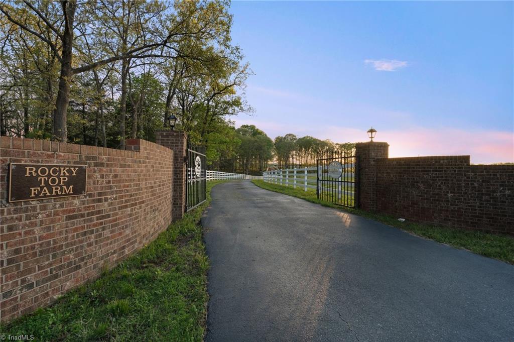 15670 Bethel Ave Extension Midland, NC 28107 - Photo 3 of 40