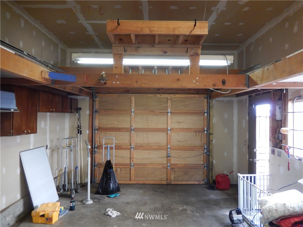 703 South 17th Street Renton, WA 98055 - Photo 19 of 20 a view of a room with gym equipment