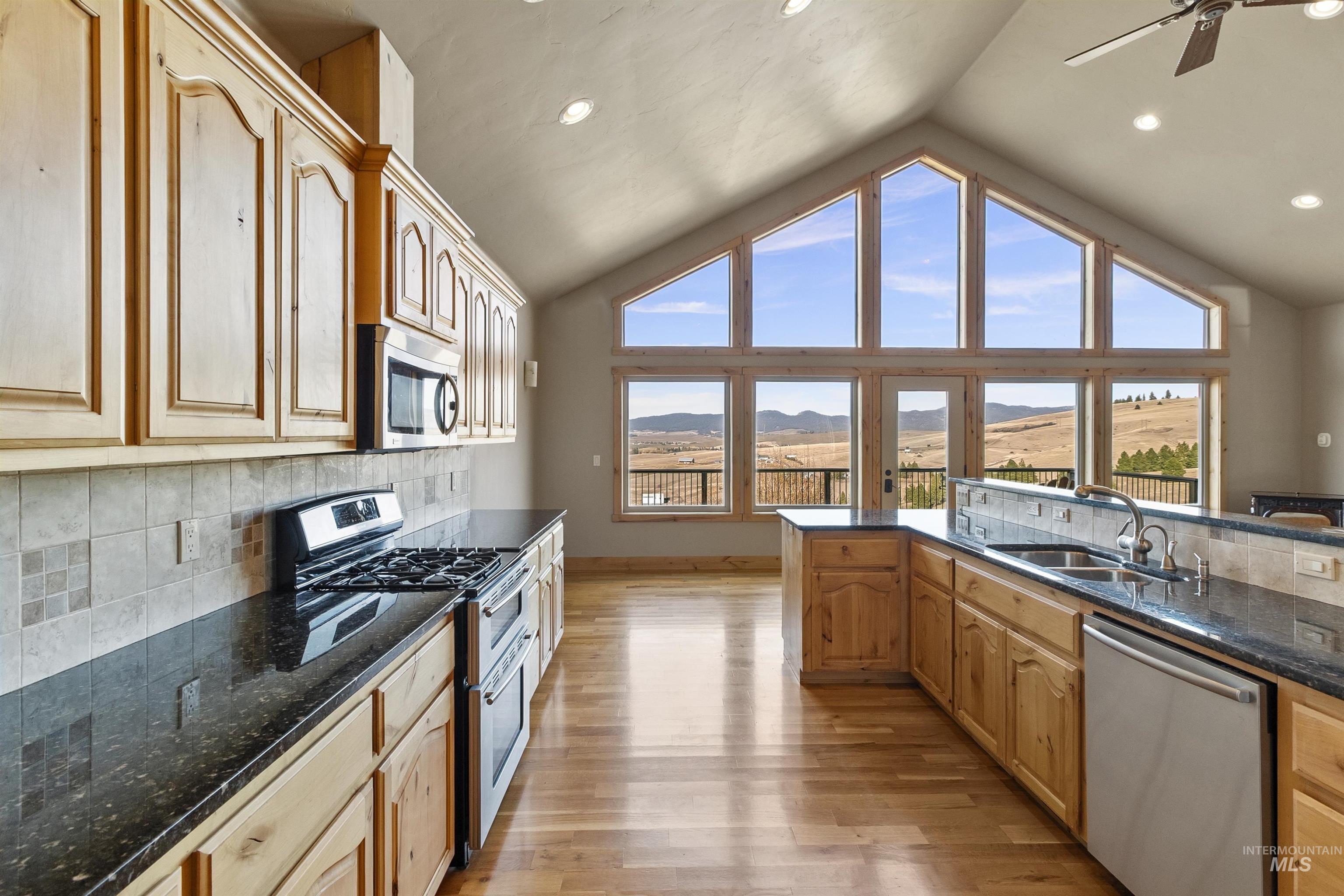 1031 Prairie Lane Moscow, ID 83843 - Photo 19 of 49