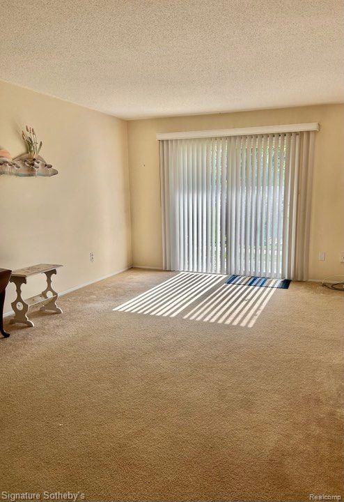 5263 Highland Road, Unit 109 Waterford, MI 48327 - Photo 3 of 13 Gallery Image 3