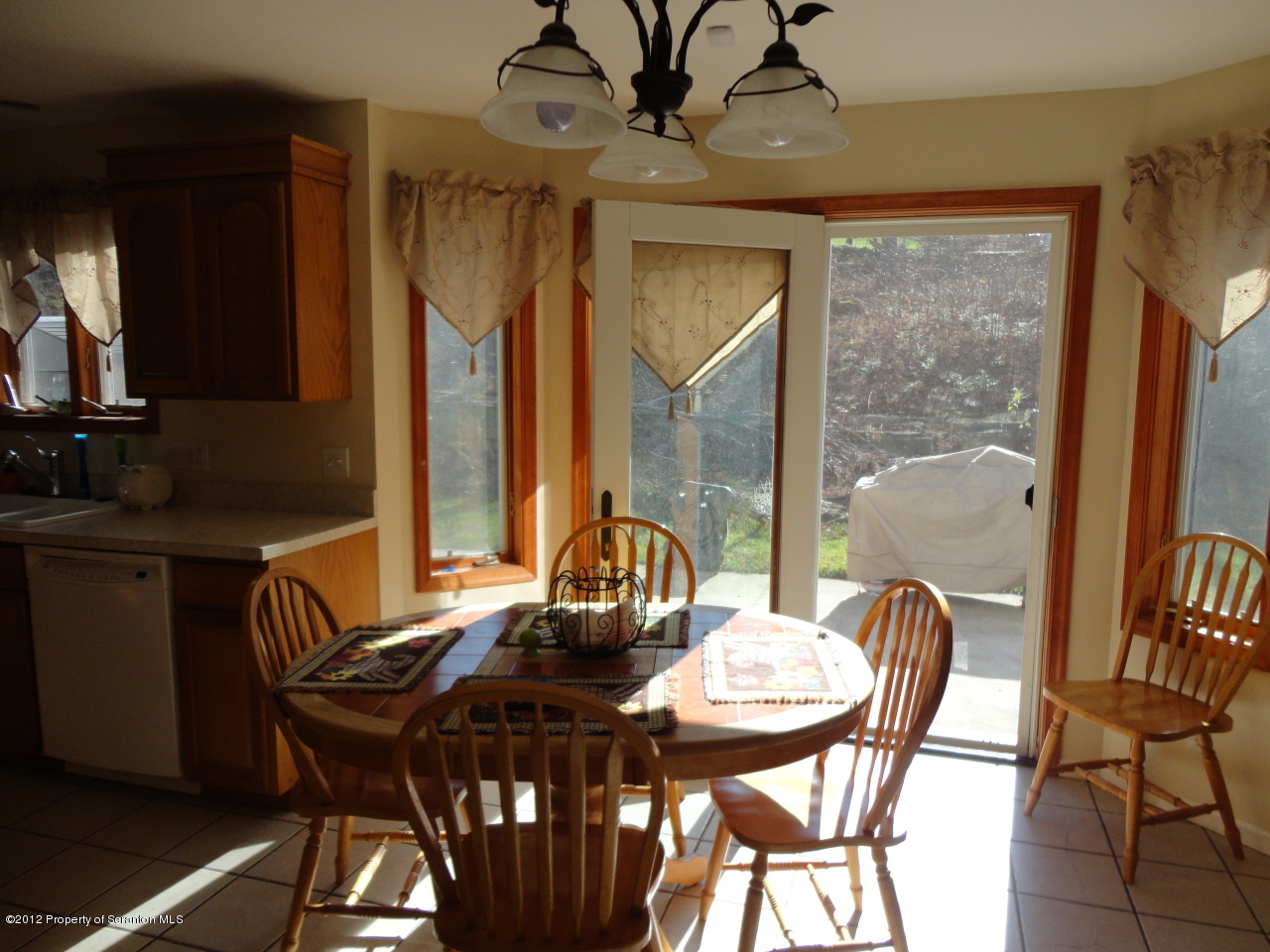 712 Parkview Road Moscow, PA 18444 - Photo 3 of 30 Gallery Image 3