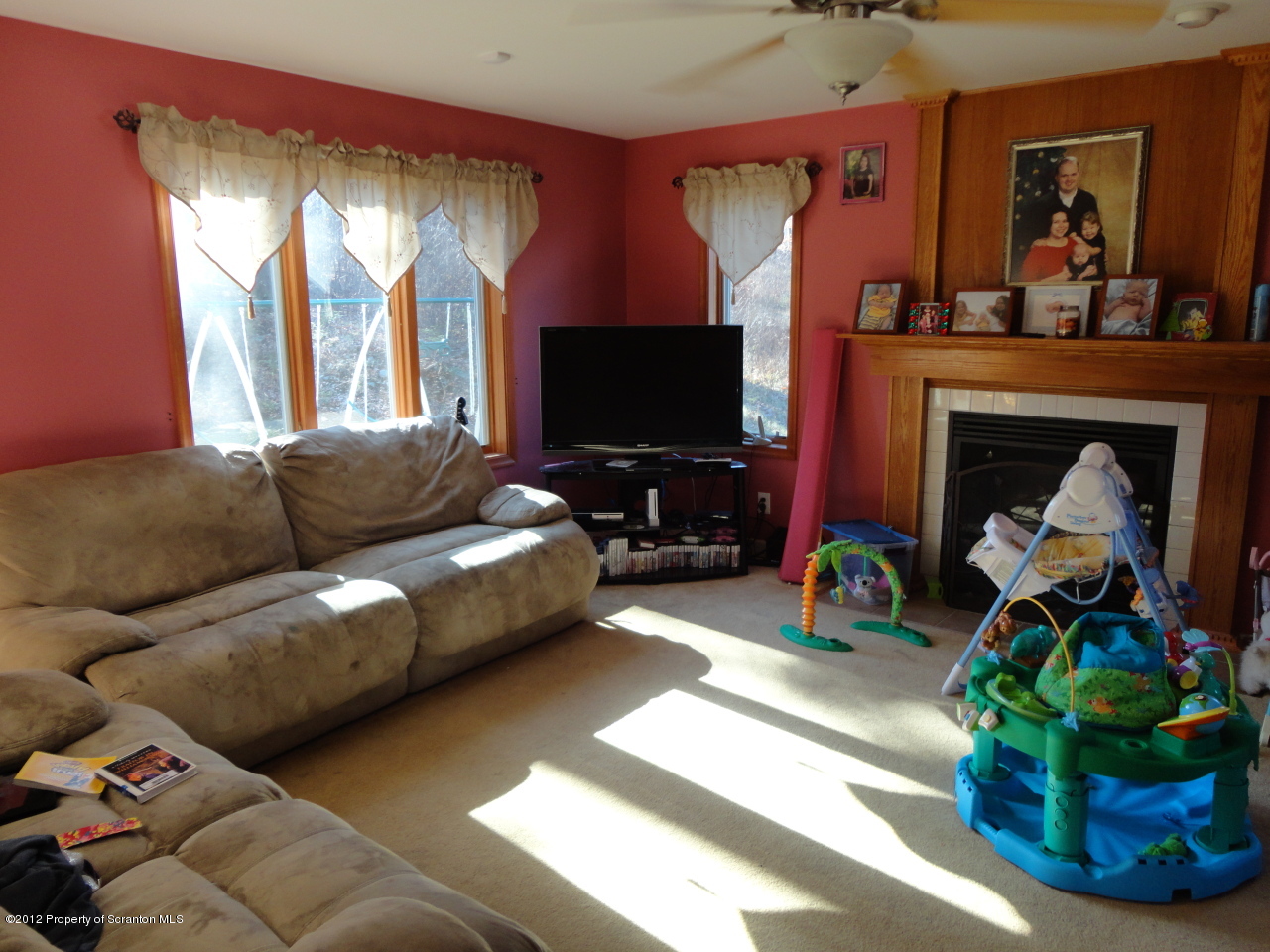 712 Parkview Road Moscow, PA 18444 - Photo 5 of 30 Gallery Image 5