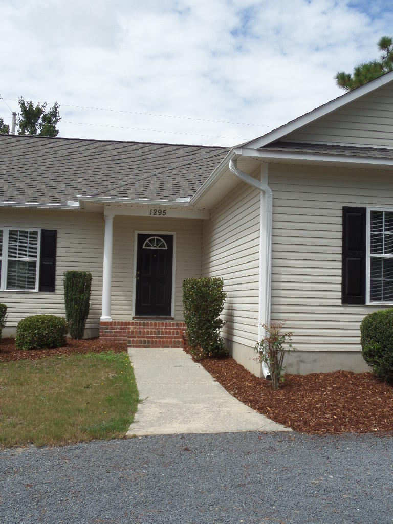 1295 Burning Tree Road Pinehurst, NC 28374 - Photo 3 of 32 SAM_4009