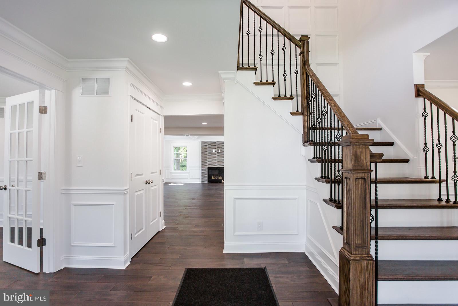 416 Coles Mill Road Haddonfield, NJ 08033 - Photo 3 of 57 Foyer and staircase