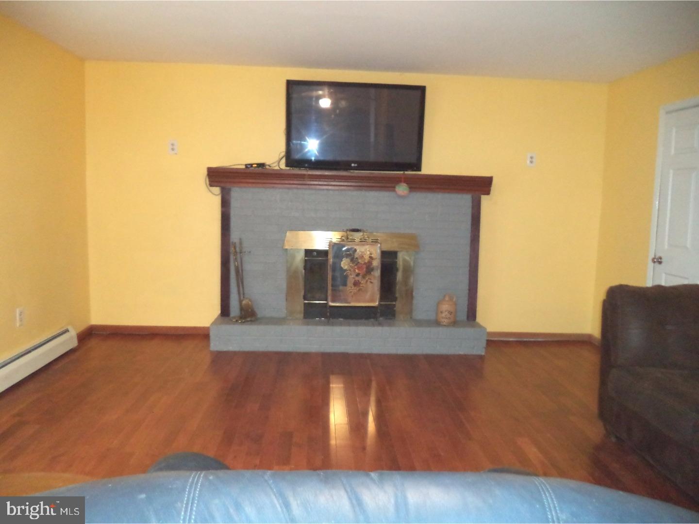 217 Fairway Road Ambler, PA 19002 - Photo 11 of 24 Family Room