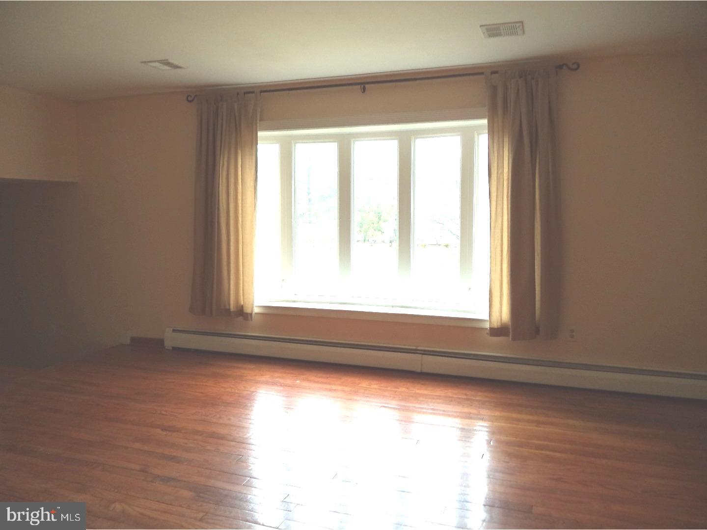 217 Fairway Road Ambler, PA 19002 - Photo 6 of 24 Living Room