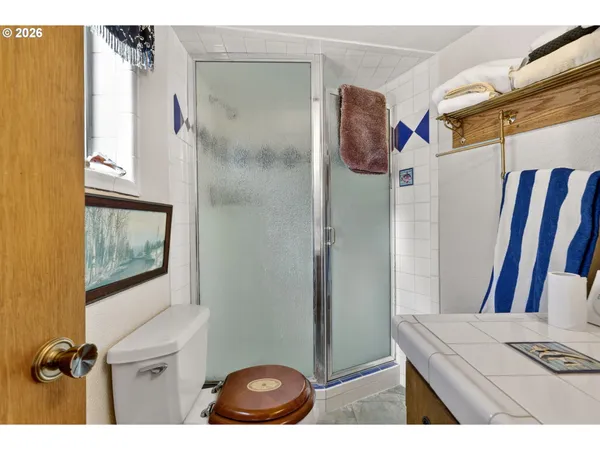 $250,000 | 19609 Northeast Marine Drive, Unit D3, Portland, OR 97230