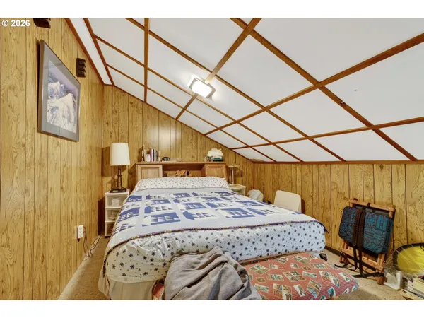 $250,000 | 19609 Northeast Marine Drive, Unit D3, Portland, OR 97230