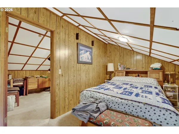 $250,000 | 19609 Northeast Marine Drive, Unit D3, Portland, OR 97230