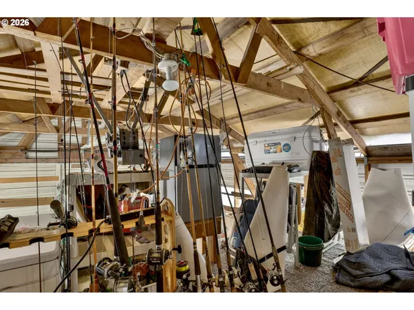 $250,000 | 19609 Northeast Marine Drive, Unit D3, Portland, OR 97230