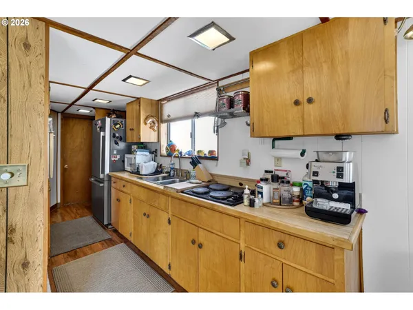 $250,000 | 19609 Northeast Marine Drive, Unit D3, Portland, OR 97230