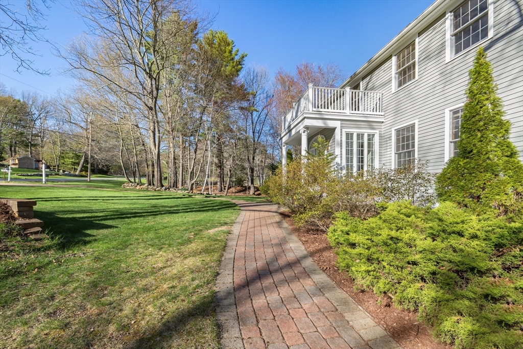 60 Cambridge Road Hampstead, NH 03841 - Photo 29 of 33