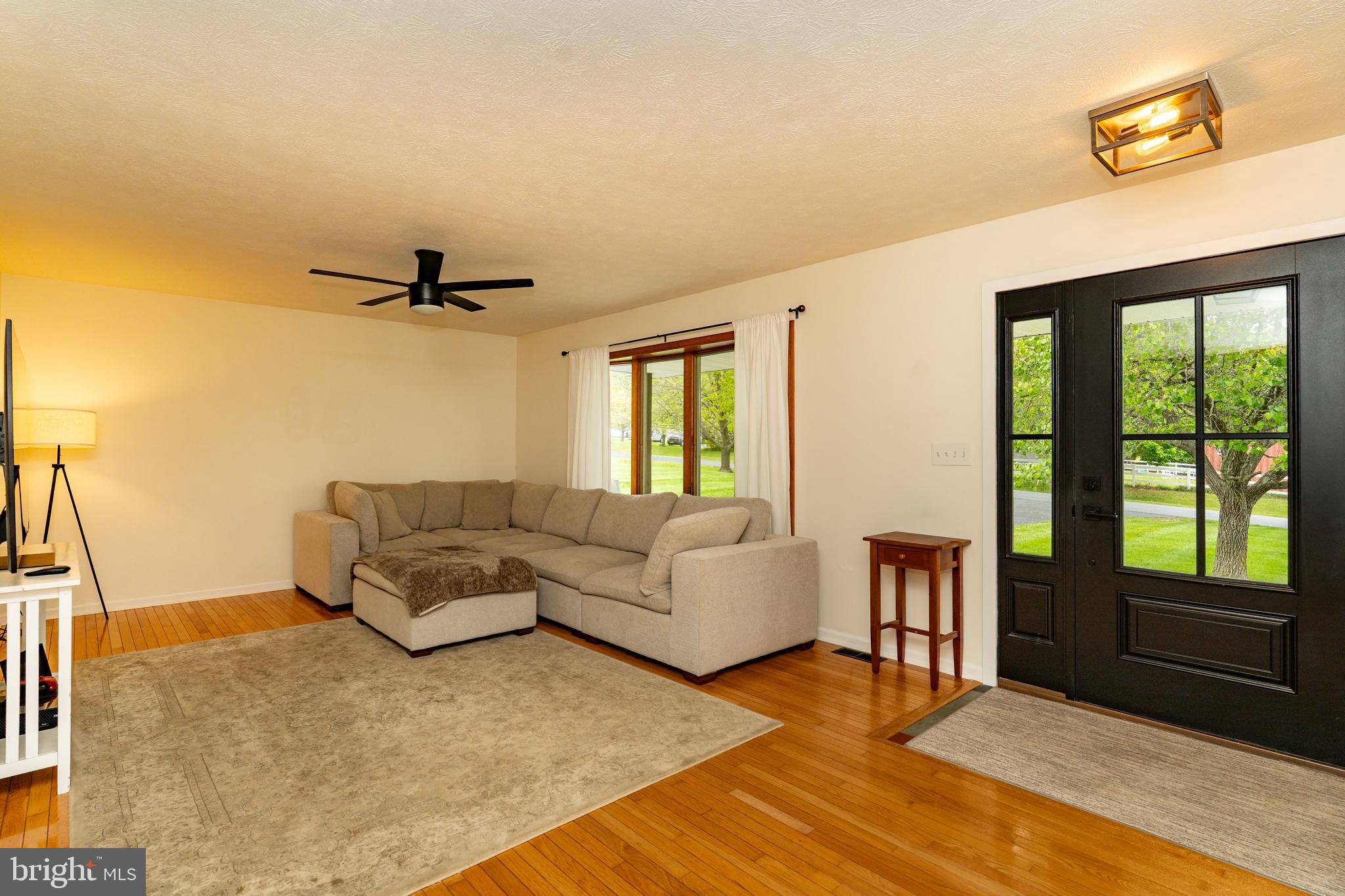 14 Country Side Loop Elkton, MD 21921 - Photo 11 of 23 Hardwoods throughout