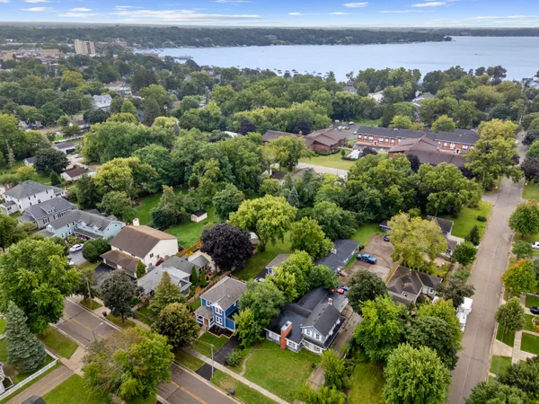 $838,900 | 1332 Dodge Street, Lake Geneva, WI 53147