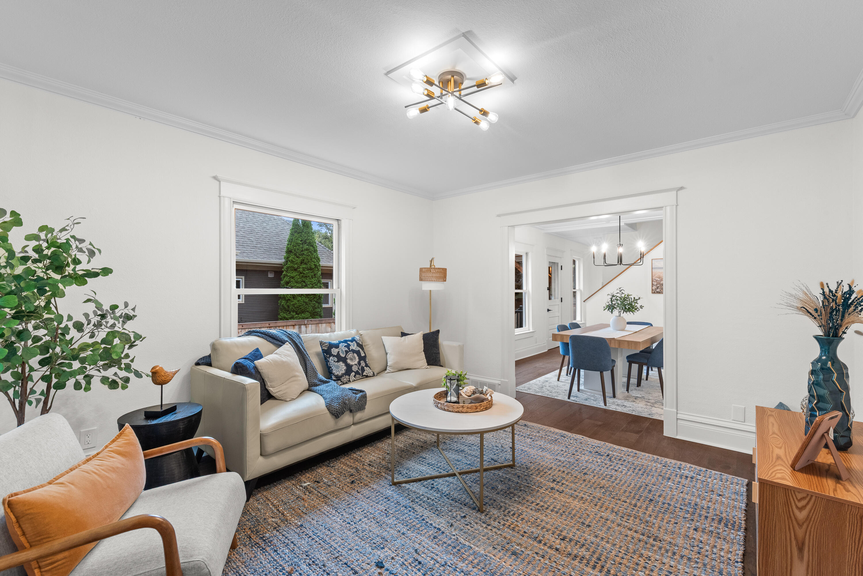 1332 Dodge Street Lake Geneva, WI 53147 - Photo 2 of 14 living room