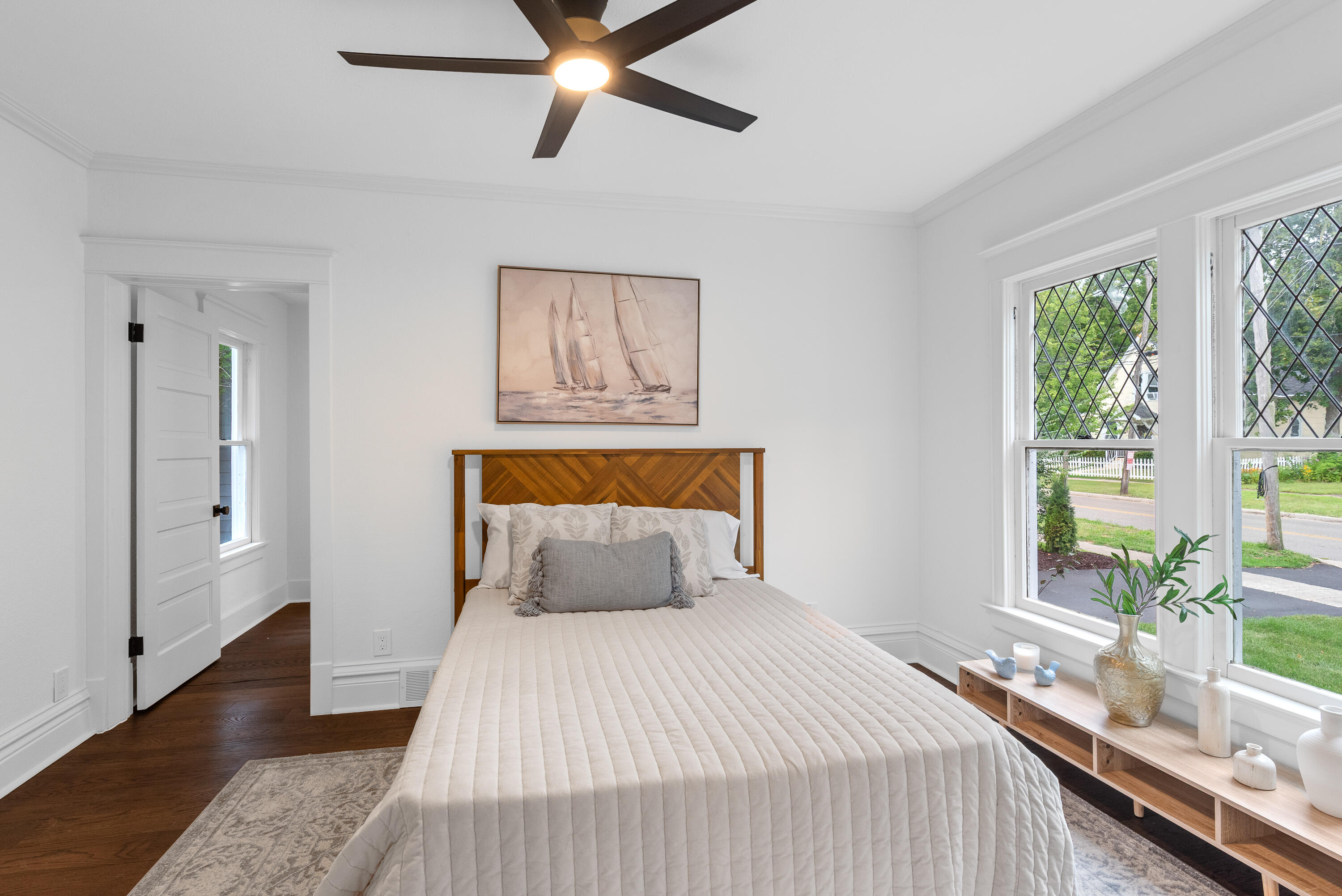 1332 Dodge Street Lake Geneva, WI 53147 - Photo 5 of 14 MainFloor Master