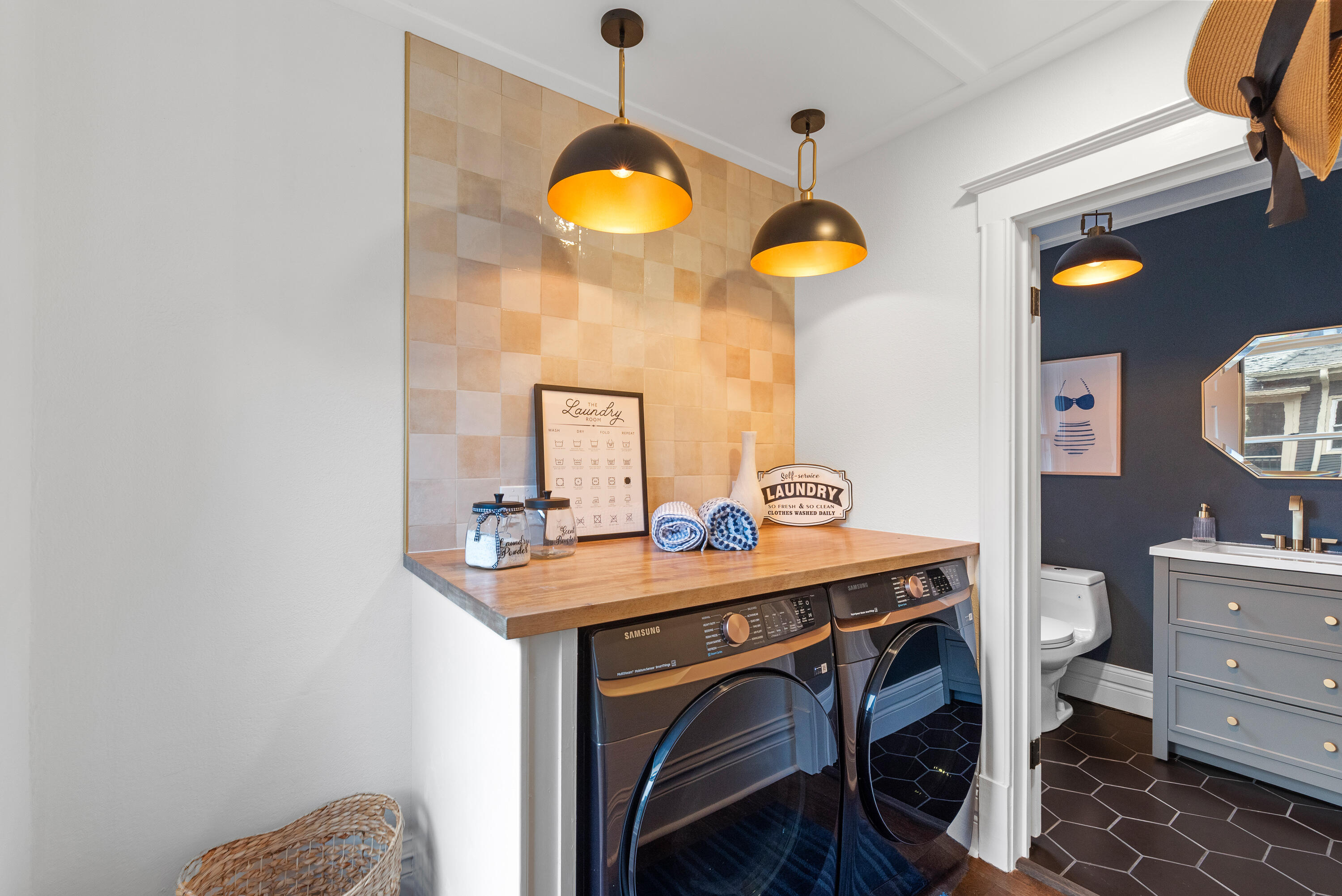 1332 Dodge Street Lake Geneva, WI 53147 - Photo 7 of 14 laundry Main Floor