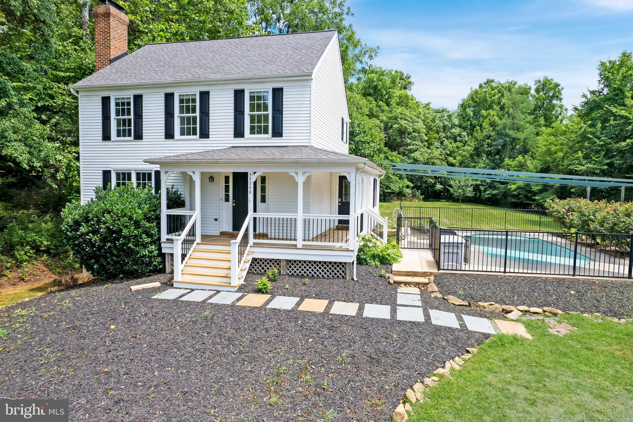 35340 Scotland Heights Road Round Hill, VA 20141 - Photo 1 of 17 Exterior