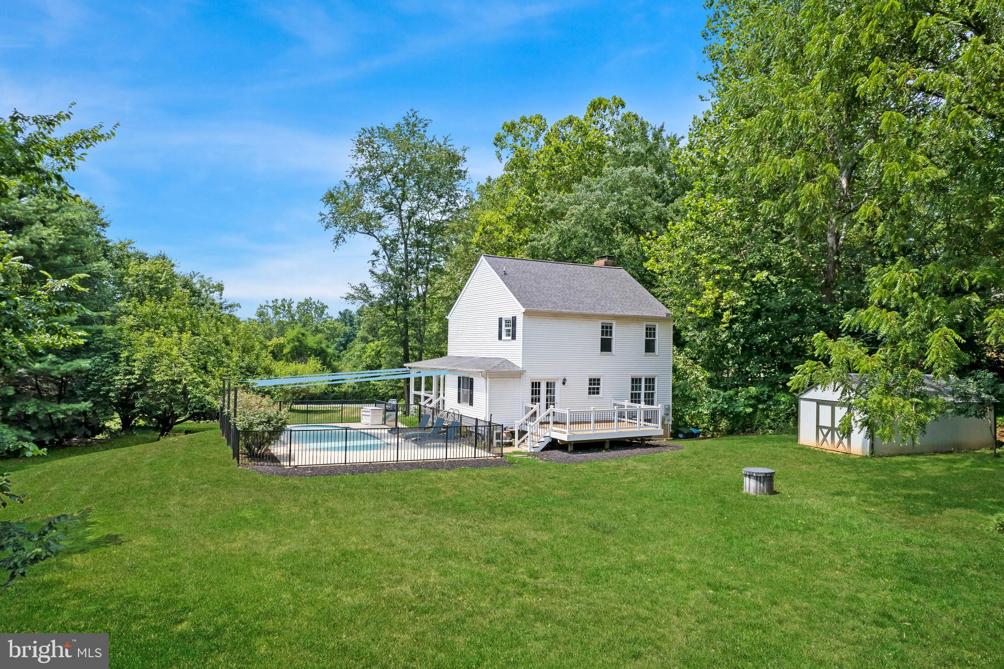 35340 Scotland Heights Road Round Hill, VA 20141 - Photo 3 of 17 Exterior